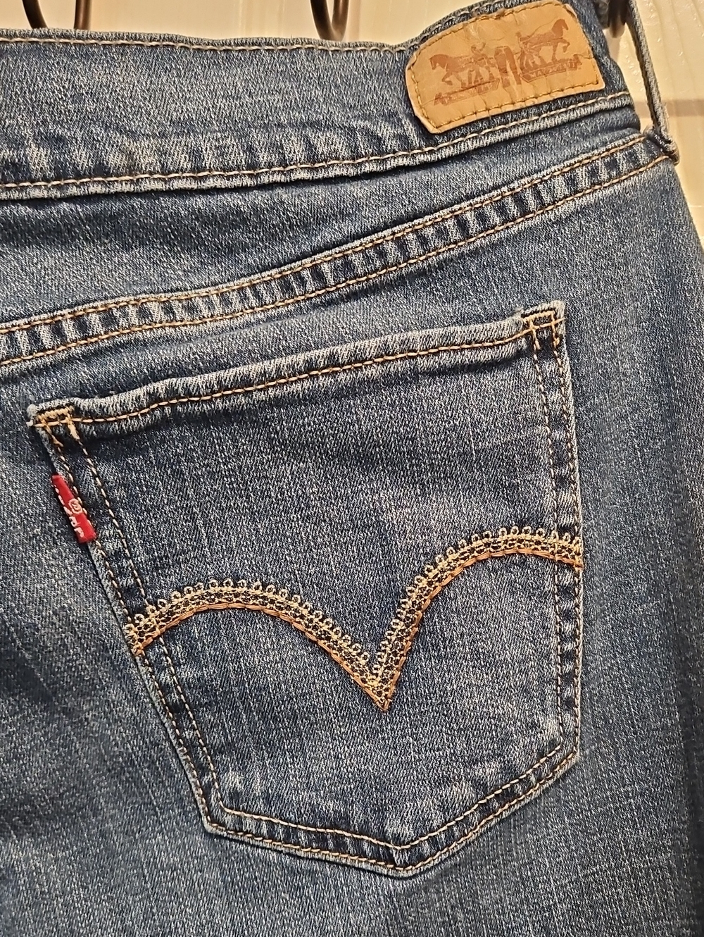 Levi's Women's Medium Blue Bootcut 515 Jeans with Embroidered Pocket
